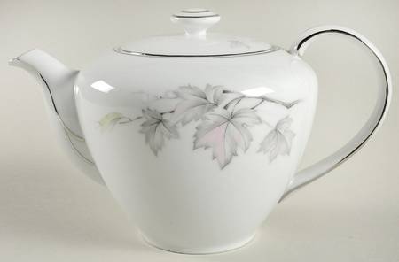 Maple Teapot & Lid
