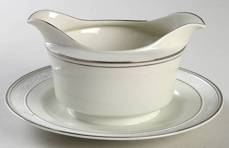 Mars Gravy Boat with Attached Underplate