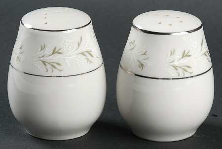 Marietta Salt & Pepper Set