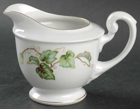 Moss Ivy Creamer
