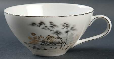 Mt. Fuji Coupe Shape Flat Cup