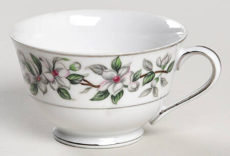 Pamela (Platinum Trim) Footed Cup