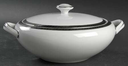 Platinum Round Covered Vegetable