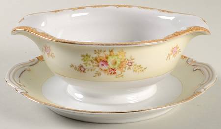 SON13 Gravy Boat with Attached Underplate