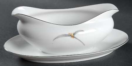 Wheat Leaf Gravy Boat with Attached Underplate