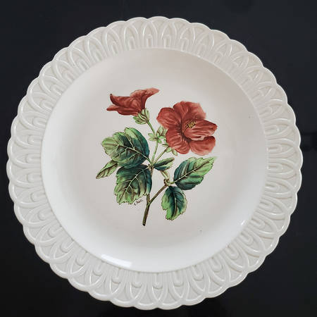 2-2371 Luncheon Plate