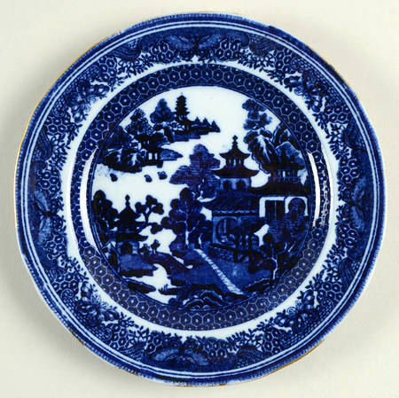 Queen Charlotte (Scalloped, Gold Trim) Bread & Butter Plate