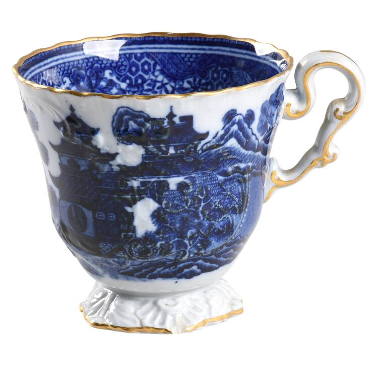 Queen Charlotte (Scalloped, Gold Trim) Footed Cup