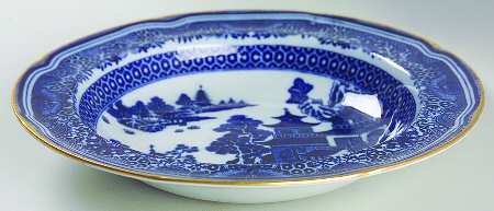 Queen Charlotte (Scalloped, Gold Trim) Rim Soup Bowl
