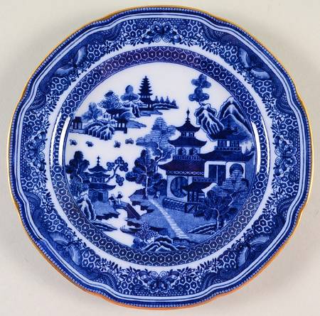 Queen Charlotte (Scalloped, Gold Trim) Dessert/Pie Plate