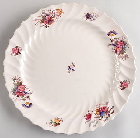 Antoinette 15" Chop Plate (Round Platter)