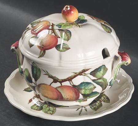 Apple Sauce Boat & Lid with Underplate