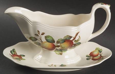 Apple Gravy Boat with Attached Underplate
