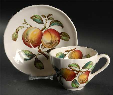 Apple Flat Cup & Saucer Set