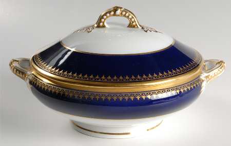 Arcadia Round Covered Vegetable