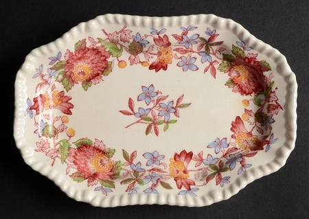 Aster Red (Gadroon) Relish/Gravy Underplate