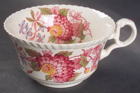 Aster Red (Gadroon) Oversized Cup