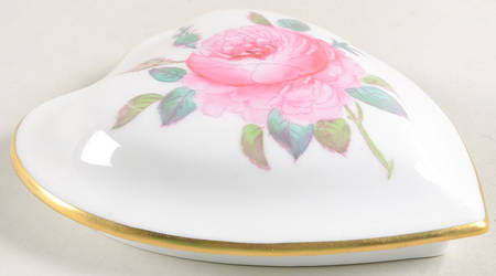 Billingsley Rose Spray Lid for Heart Shape Box