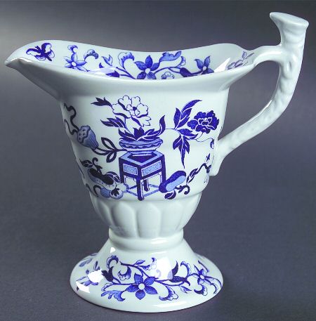Blue Bowpot All Blue (Fine Newstone) Creamer