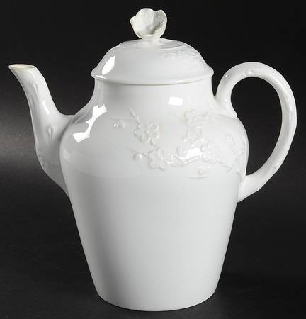 Blanche De Chine (All White) Coffee Pot & Lid