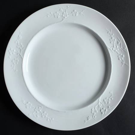 Blanche De Chine (All White) 14" Round Platter