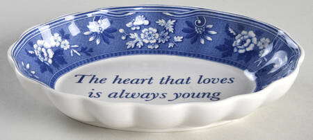 Blue Room Collection 6" Oval Tray