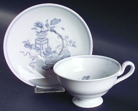 Bowpot Grey Footed Cup & Saucer Set