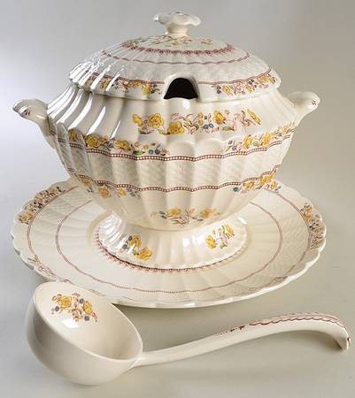 Buttercup (Older Backstamp) Tureen & Lid w/Ladle & Underplate