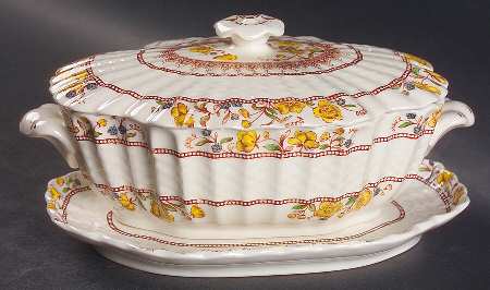 Buttercup (Older Backstamp) Gravy Boat & Lid w/Underplate