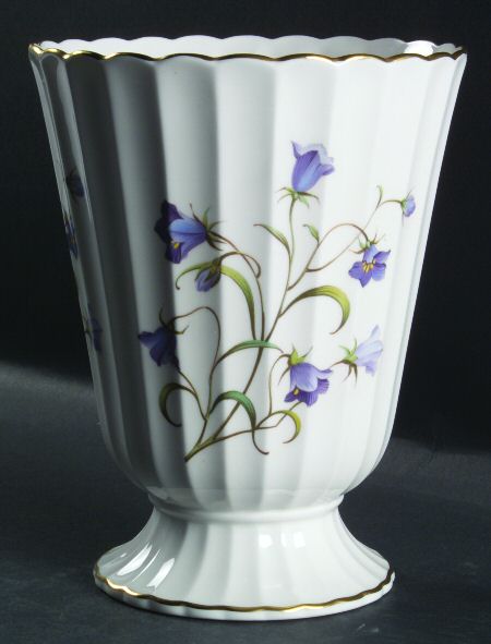 Campanula 8" Vase