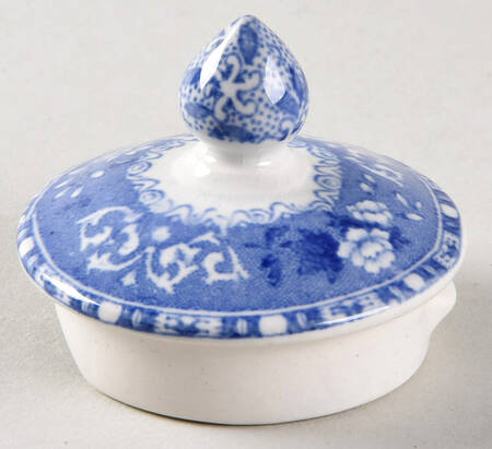 Camilla Blue (Earthenware, Scalloped) Lid for Hot Water Jug