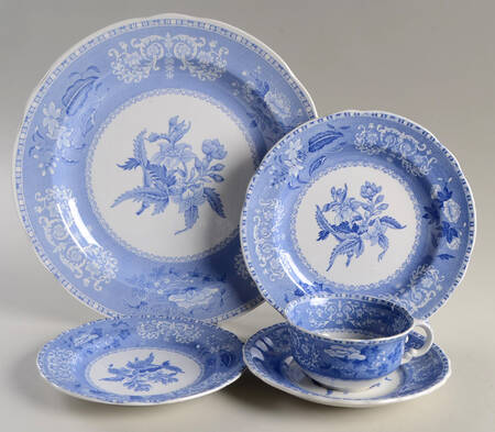Camilla Blue (Earthenware, Scalloped) 40 Piece Estate Set