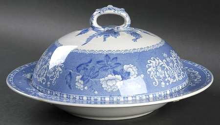 Camilla Blue (Earthenware, Scalloped) Muffin Dish & Lid