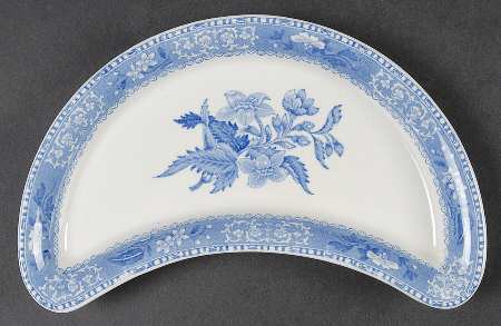 Camilla Blue (Earthenware, Scalloped) Crescent Salad Plate