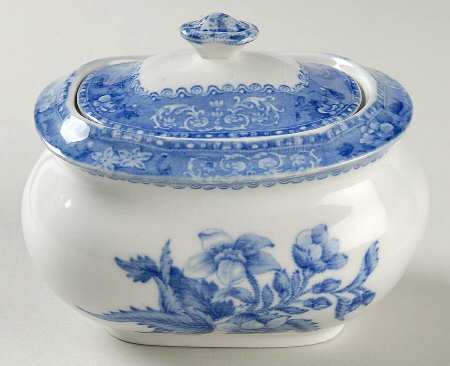Camilla Blue (Earthenware, Scalloped) Sugar Bowl & Lid