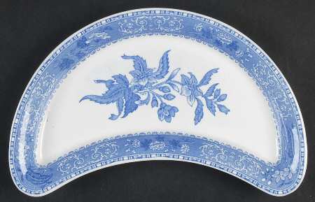 Camilla Blue (Earthenware, Scalloped) Crescent Salad Plate