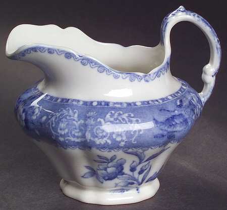 Camilla Blue (Earthenware, Scalloped) Creamer