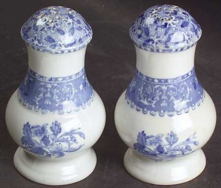 Camilla Blue (Earthenware, Scalloped) Salt & Pepper Set