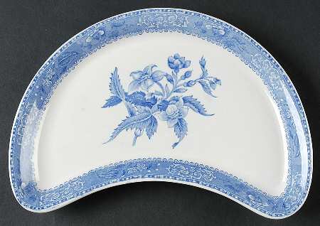 Camilla Blue (Earthenware, Scalloped) Crescent Salad Plate