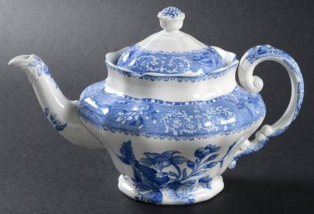 Camilla Blue (Earthenware, Scalloped) Individual Teapot & Lid