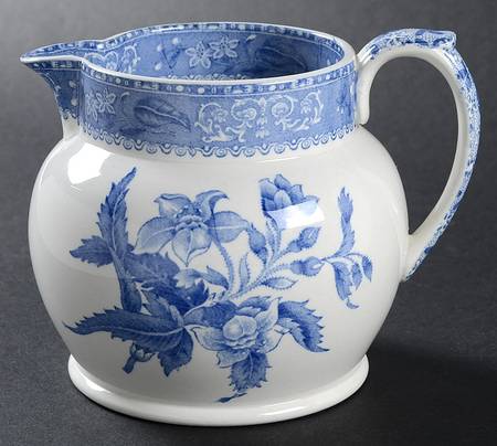 Camilla Blue (Earthenware, Scalloped) 32 Oz Jug