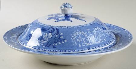 Camilla Blue (Earthenware, Scalloped) Muffin Dish & Lid