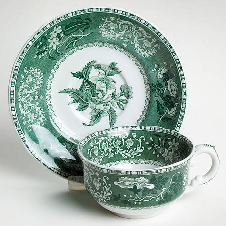 Green Camilla (Scallop, New Black Stamp) Flat Cup & Saucer Set
