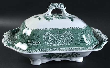 Green Camilla (Scallop, New Black Stamp) Rectangular Covered Vegetable