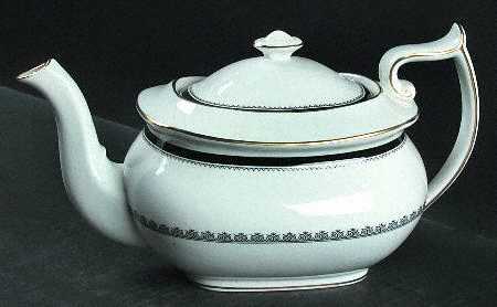 Camelot Teapot & Lid