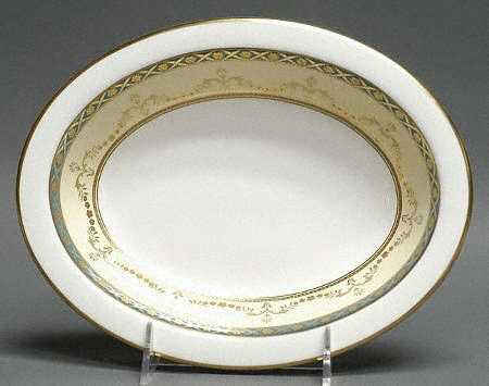 Chatsworth (Bone) 9" Oval Vegetable Bowl
