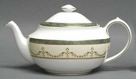 Chatsworth (Bone) Teapot & Lid