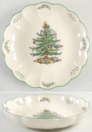 Christmas Tree 12" Round Scalloped Dish