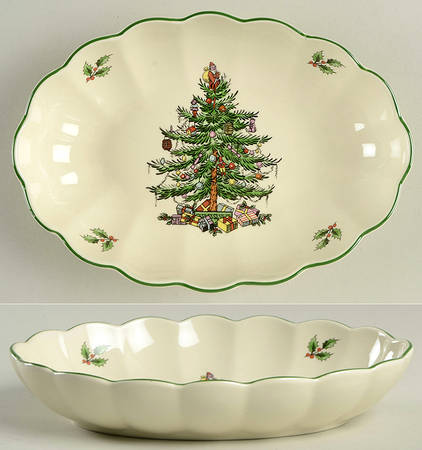 Christmas Tree 8" Oval Fluted Dish