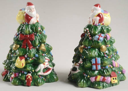 Christmas Tree Figural Salt & Pepper Set